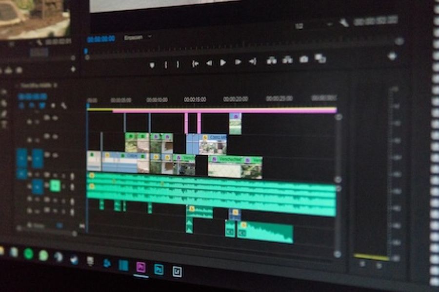 Screen that shows a video editing software.
